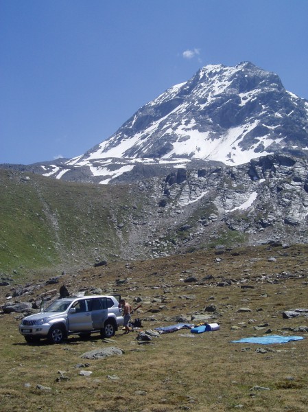 #8 Bivouac du St Esprit : Celle-là, j Bivouac du St Esprit : Celle-là, j'ai failli pas la mettre parce que Jeroen, il va encore dire que c'est pas "éthique": on pourrait dire que c'est un "bivouac point net !!!"