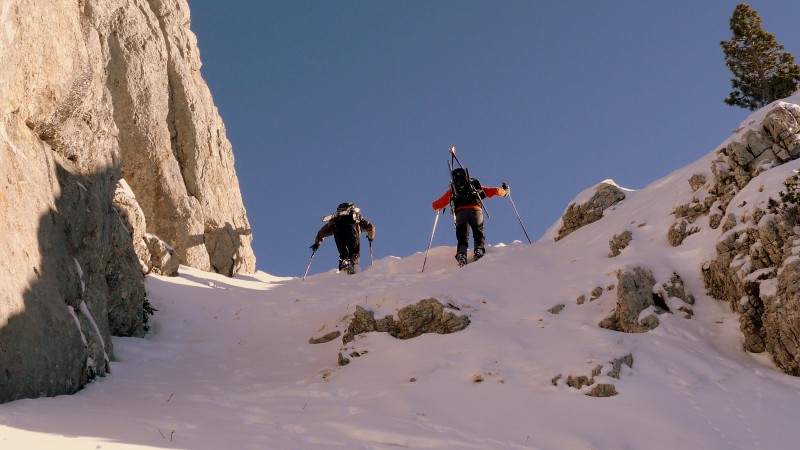 #2 Couloir des lances : Francis and Yougs number four en finish avec le couloir Couloir des lances : Francis and Yougs number four en finish avec le couloir