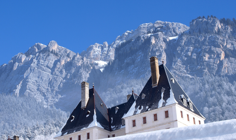 #1 monastère : le Grand Som est touché par le soleil monastère : le Grand Som est touché par le soleil