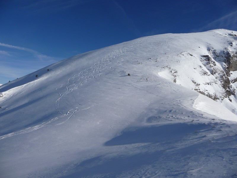 #8 Gde Cloche : Les jolies trace de descente sous le sommet de Gde Cloche Gde Cloche : Les jolies trace de descente sous le sommet de Gde Cloche