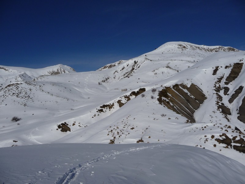 #3 Descente de Chine : Trace de descente de chine vers la cabane des Prés et le Col de Baran et remonter sur les cloches. Descente de Chine : Trace de descente de chine vers la cabane des Prés et le Col de Baran et remonter sur les cloches.