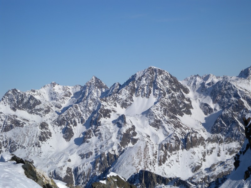 #1 Nord de Belledonne : Les faces ouest sont peu remplies Nord de Belledonne : Les faces ouest sont peu remplies