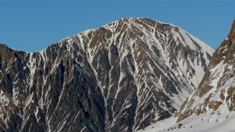 #1 Couloir Sud : Et oui, çà passe et c Couloir Sud : Et oui, çà passe et c'était pas si mal . Si les conditions se maintiennent, il n'y en a plus pour très longtemps