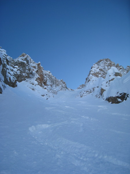 #13 Couloir Nord : sur le bas, avant la sortie entre les 2 barres. Couloir Nord : sur le bas, avant la sortie entre les 2 barres.