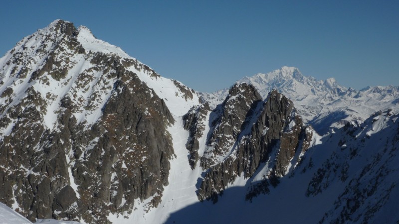 Rognolet et Mont-Blanc : On voit l'itinéraire remontant des lacs de Montartier