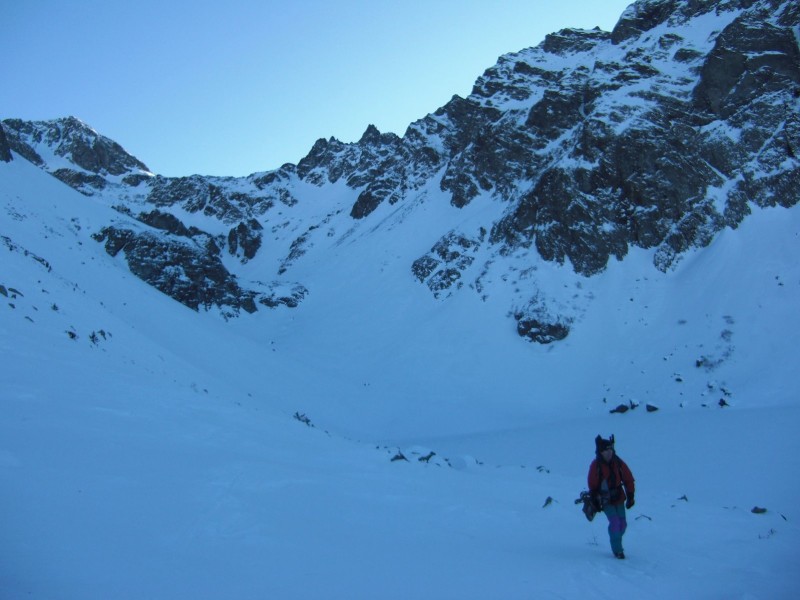 #8 Lac de Crop : et col de la mine de fer tout en haut Lac de Crop : et col de la mine de fer tout en haut