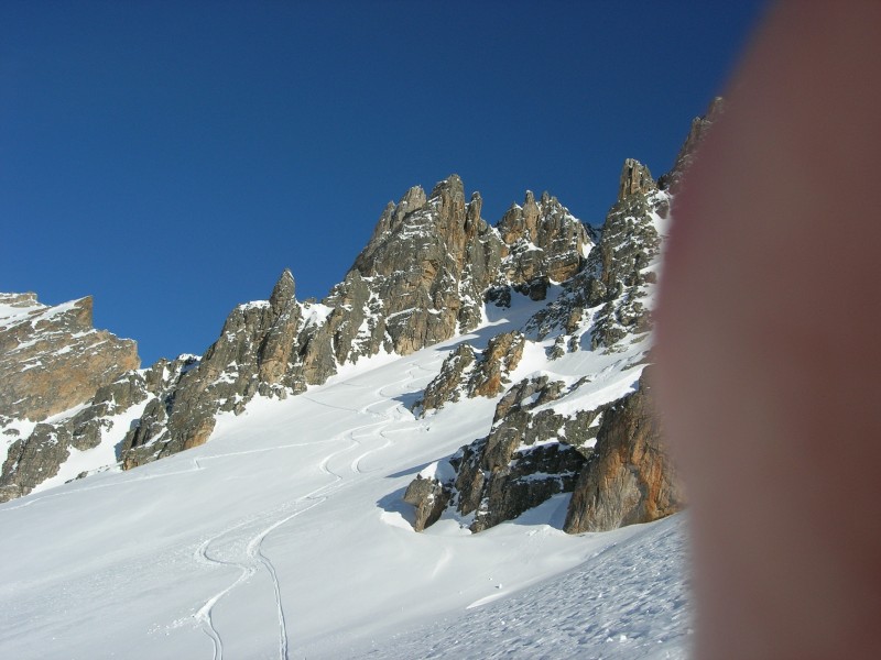 retour au soleil : plaisir de descendre l'aprés midi, neige froide et soleil