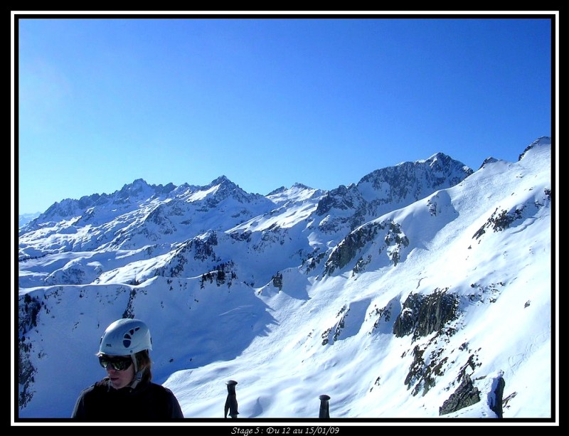 #3 Depuis le sommet : Vue sur le Massif de la Lauzière avec le Grand Pic de la Lauzière. Depuis le sommet : Vue sur le Massif de la Lauzière avec le Grand Pic de la Lauzière.
