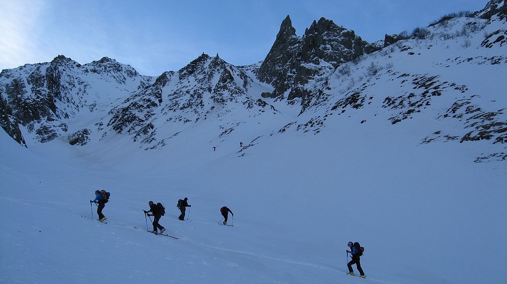 #3 Couloir en vue : Au pied de la belle aiguille Couloir en vue : Au pied de la belle aiguille
