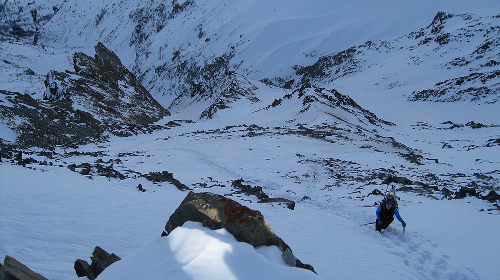 #5 La sortie peu enneigée : Maud en finit avec les gratonnages en crampons La sortie peu enneigée : Maud en finit avec les gratonnages en crampons