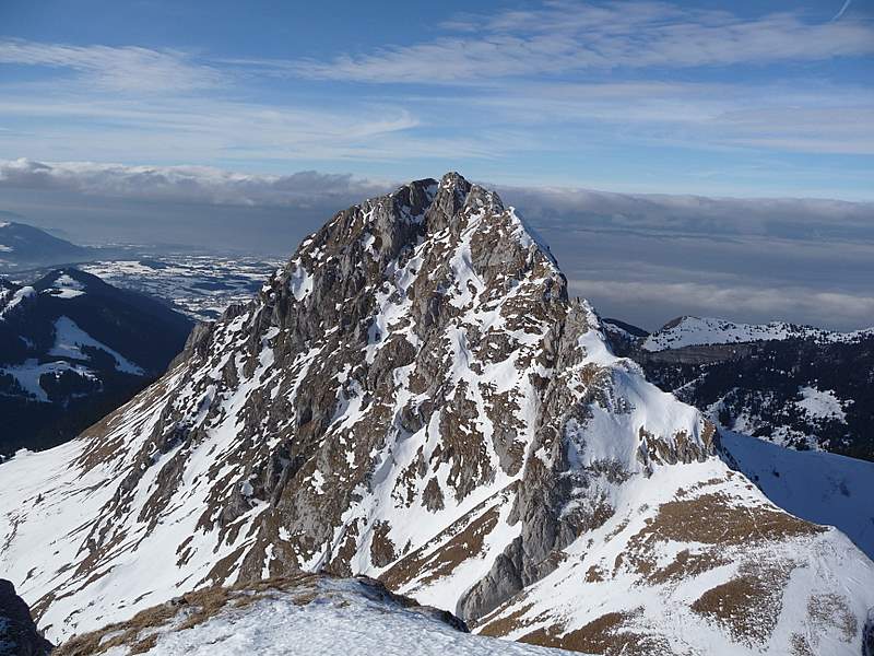 #4 Dent d Dent d'Oche : Face S de la Dt d'Oche depuis le Château d'Oche