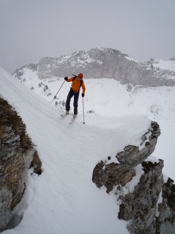 #3 nico joue au chamois. nico joue au chamois.