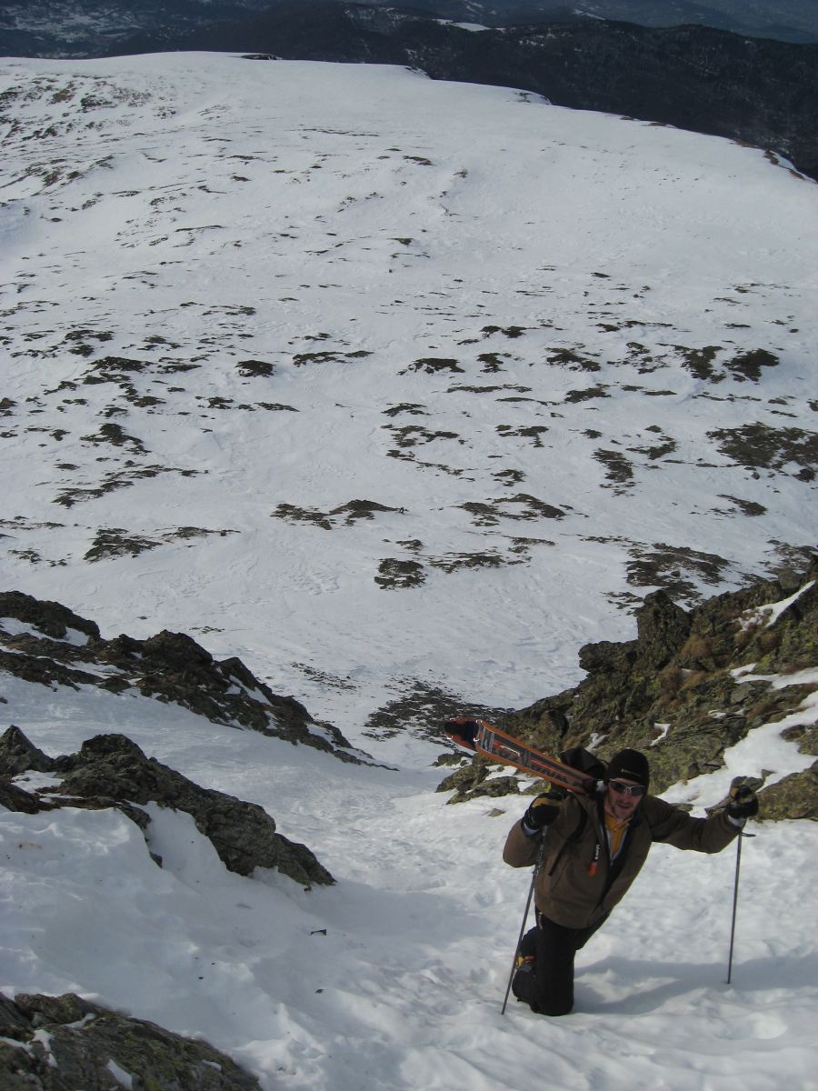 #6 Couloir de montée : Fredo au milieu de la montée. Couloir de montée : Fredo au milieu de la montée.