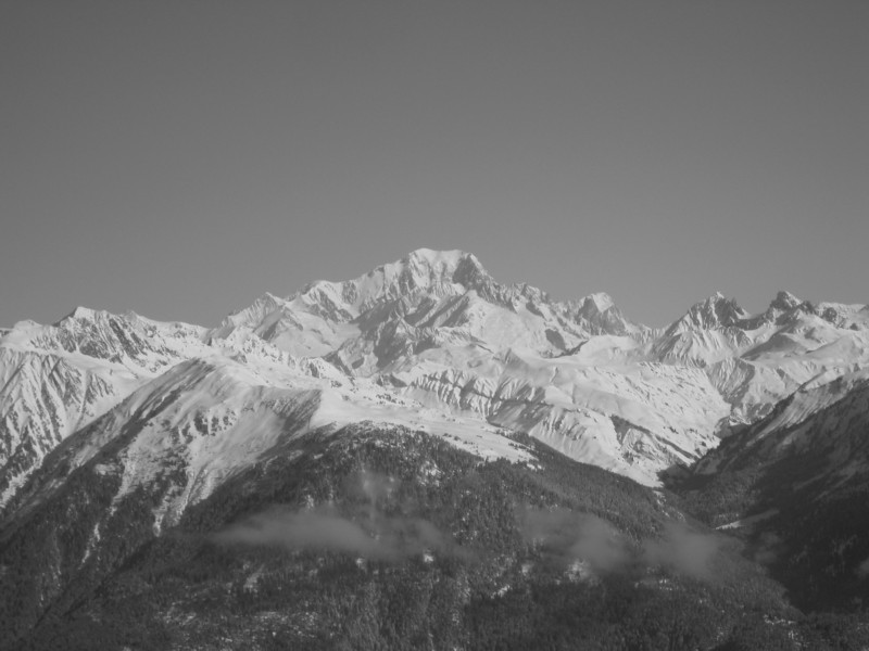 #6 Glais Rouge : Beaufortain, Mont-Blanc, Noire de Peuterey et Gdes Jorasses Glais Rouge : Beaufortain, Mont-Blanc, Noire de Peuterey et Gdes Jorasses