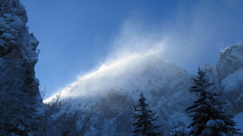 La tempête souffle au sommet : Impressionnant mais on est à l'abri !