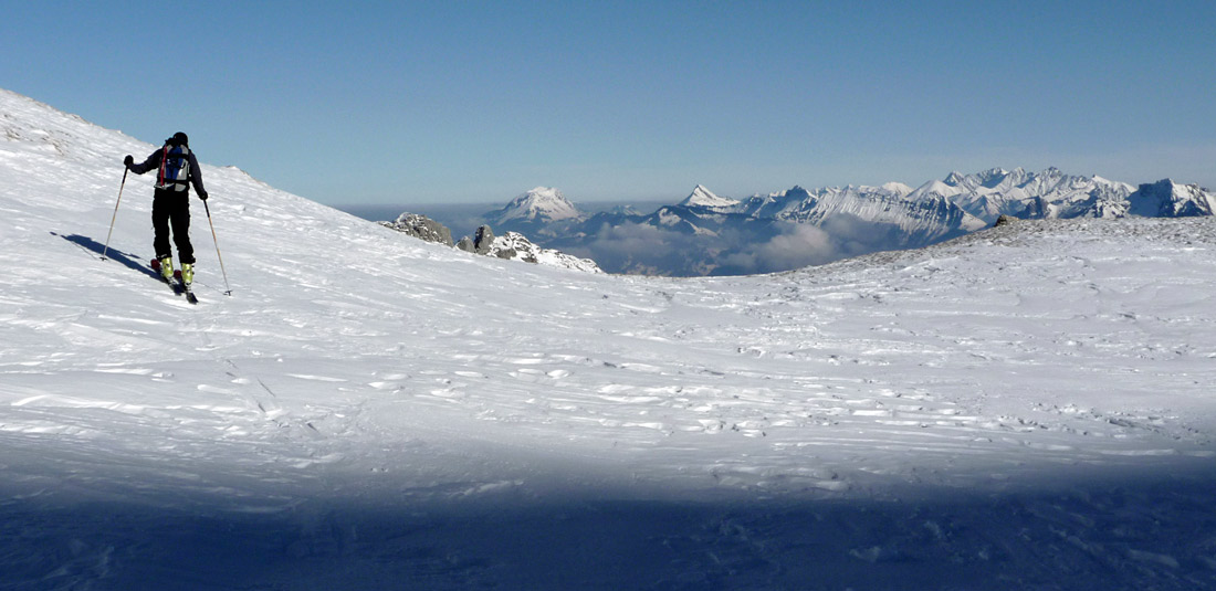 Dt d'Oche : Le col de Pavis et en face les Alpes Vaudoise.