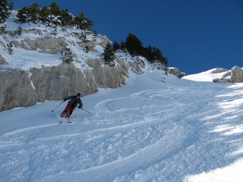 #2 Descente face est des Lances : On trouve encore de la bonne neige Descente face est des Lances : On trouve encore de la bonne neige