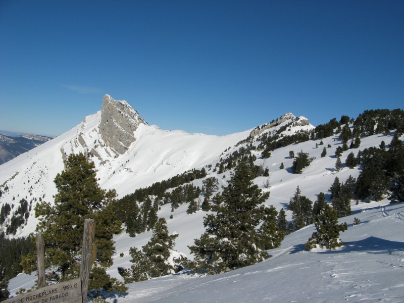#3 Pas de Rocheplane : Les lances en toile de fond Pas de Rocheplane : Les lances en toile de fond
