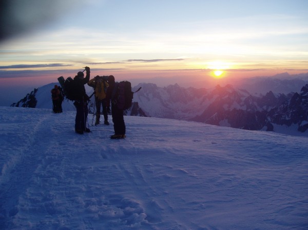 #2 Col de la Brenva : Le soleil se léve Col de la Brenva : Le soleil se léve