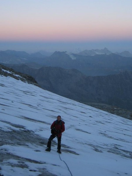 #1 Glacier du Grand Paradis : Premières lueurs vers 3400 m Glacier du Grand Paradis : Premières lueurs vers 3400 m