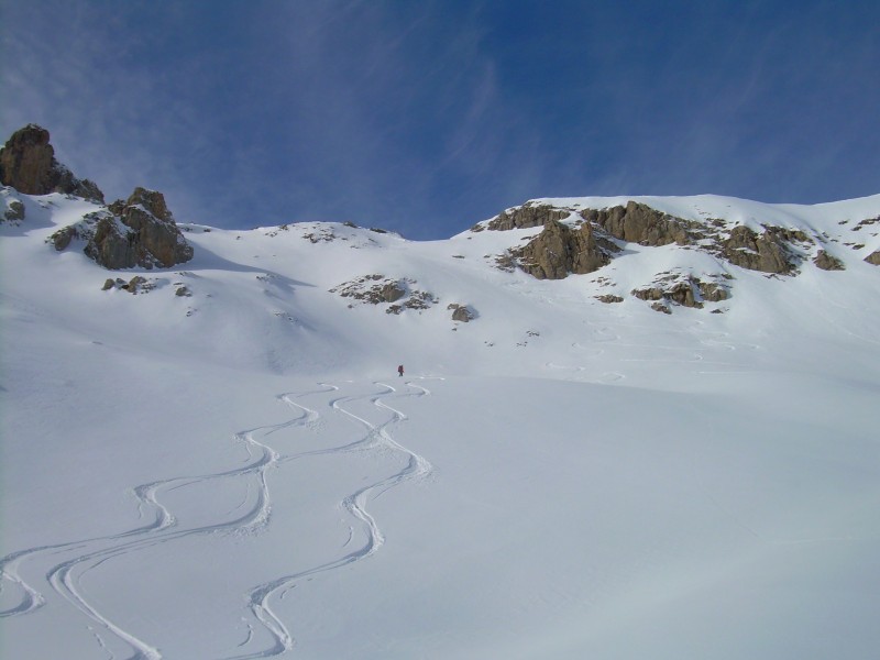 #6 descente de la Pousterle : le petit couloir passe trés bien descente de la Pousterle : le petit couloir passe trés bien