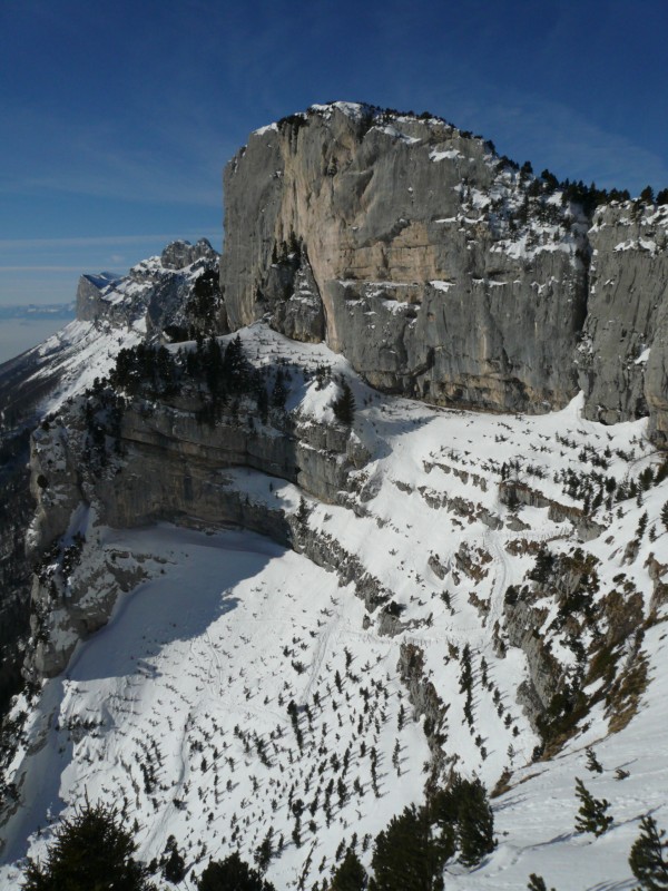 #4 haut du cirque : Dent de Crolles au fond haut du cirque : Dent de Crolles au fond