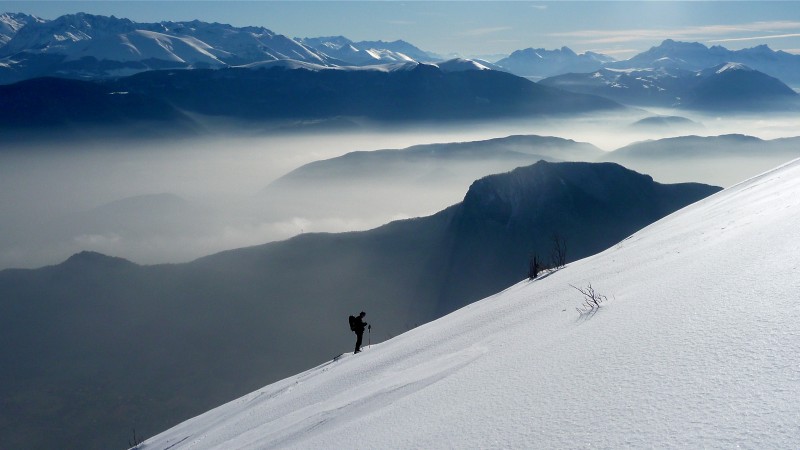 #7 Solitude : Men in black Solitude : Men in black