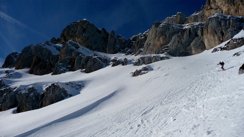 #4 Sous le sommet : Dernière pente avant la sortie vers 2000m Sous le sommet : Dernière pente avant la sortie vers 2000m