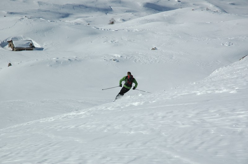 #3 Tour du pic sud du Merlet : Arrivée au refuge du Merlet...Palmito dans ses œuvres dans une neige chaotique ! Tour du pic sud du Merlet : Arrivée au refuge du Merlet...Palmito dans ses œuvres dans une neige chaotique !