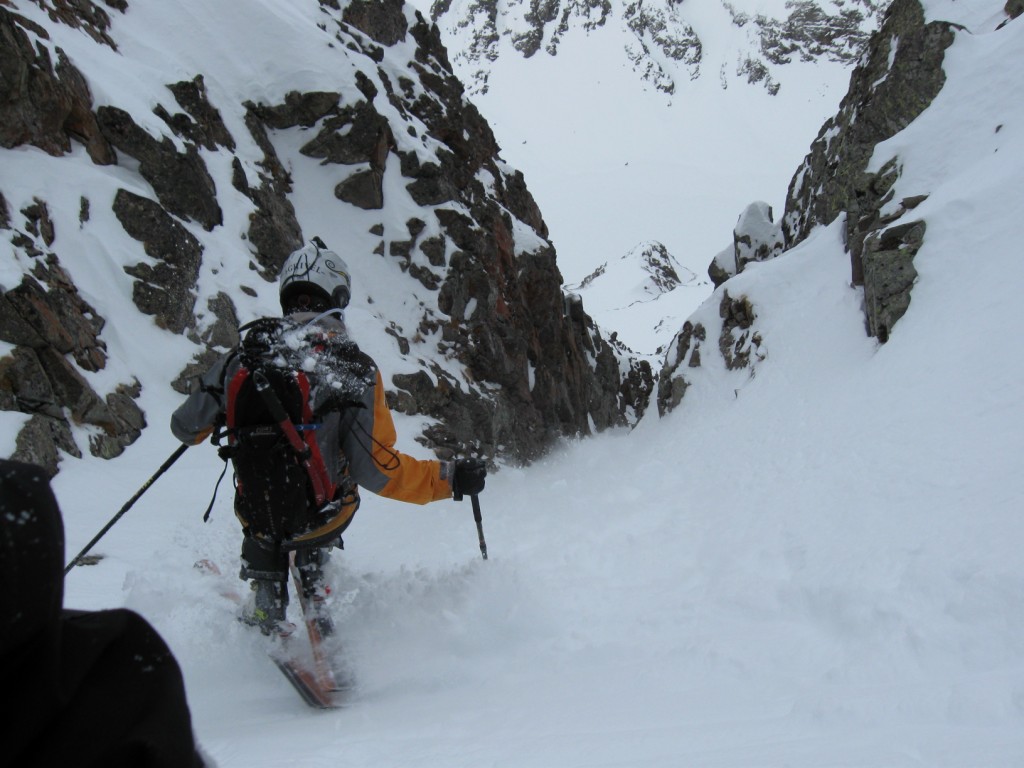 #10 Couloir de droite : Départ très très raide dans le couloir de droite Couloir de droite : Départ très très raide dans le couloir de droite