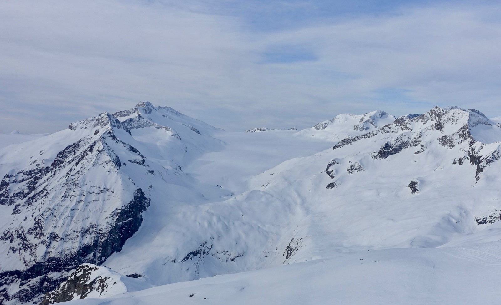 Premier aperçu sur les glaciers de l'Adamello