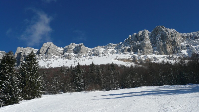 #6 Granier : Versant ouest du Granier et la faiblesse de Tencovaz. Granier : Versant ouest du Granier et la faiblesse de Tencovaz.