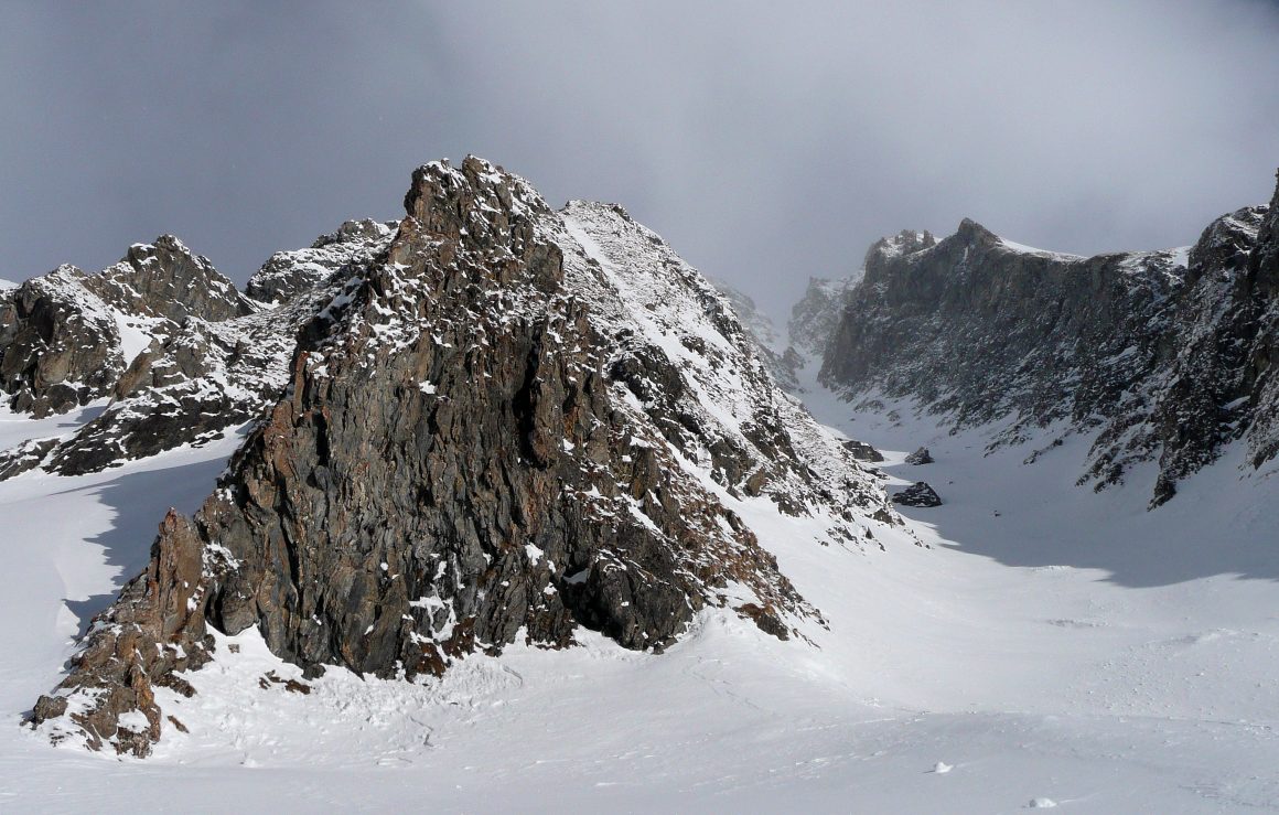 #1 Un glacier du milieu miniature : 1er wouf: juste là, sous la belle pyramide ! Un glacier du milieu miniature : 1er wouf: juste là, sous la belle pyramide !