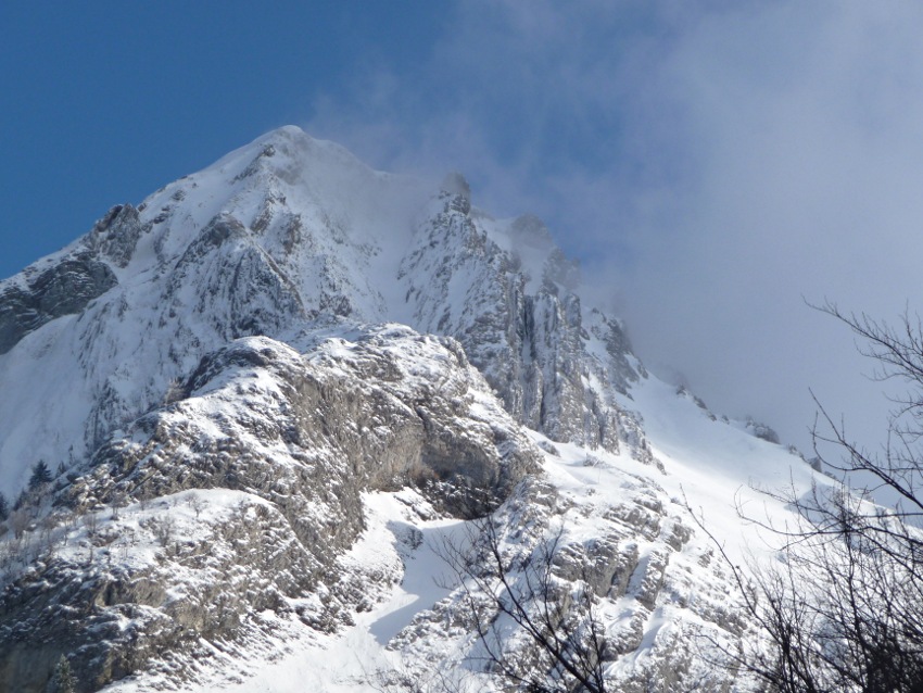 #1 Eclaircie du matin : Vue sur le couloir SW Eclaircie du matin : Vue sur le couloir SW