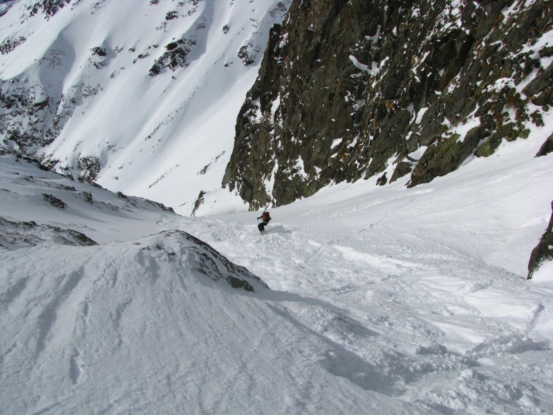 #8 Fin du couloir : "La sortie est au fond du couloir à droite" Fin du couloir : "La sortie est au fond du couloir à droite"