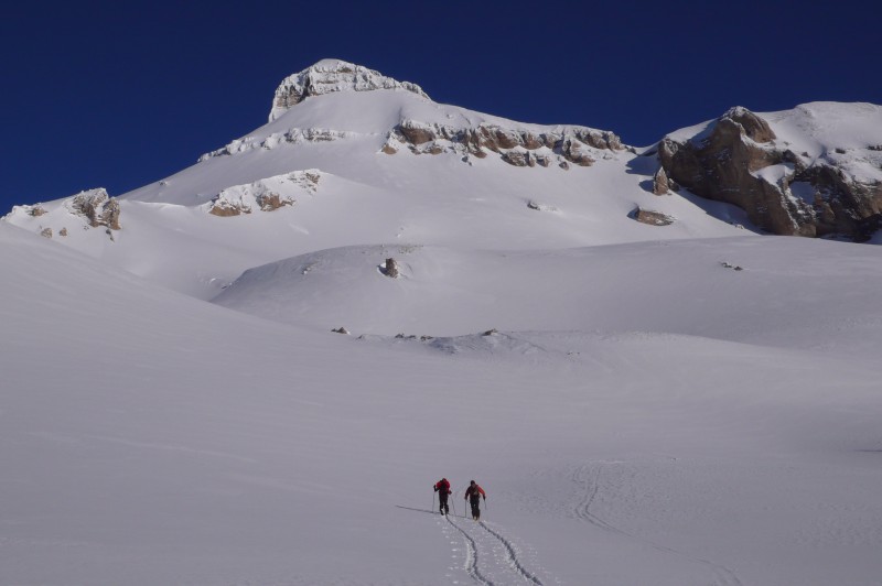 #6 Au Vallon Froid : Pas de surprise, la trace d Au Vallon Froid : Pas de surprise, la trace d'hier a été quasi-entièrement soufflée