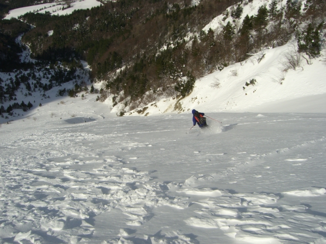 #4 Le bas de la Face : Gérard en pleine action dans une trés belle neige . Le bas de la Face : Gérard en pleine action dans une trés belle neige .