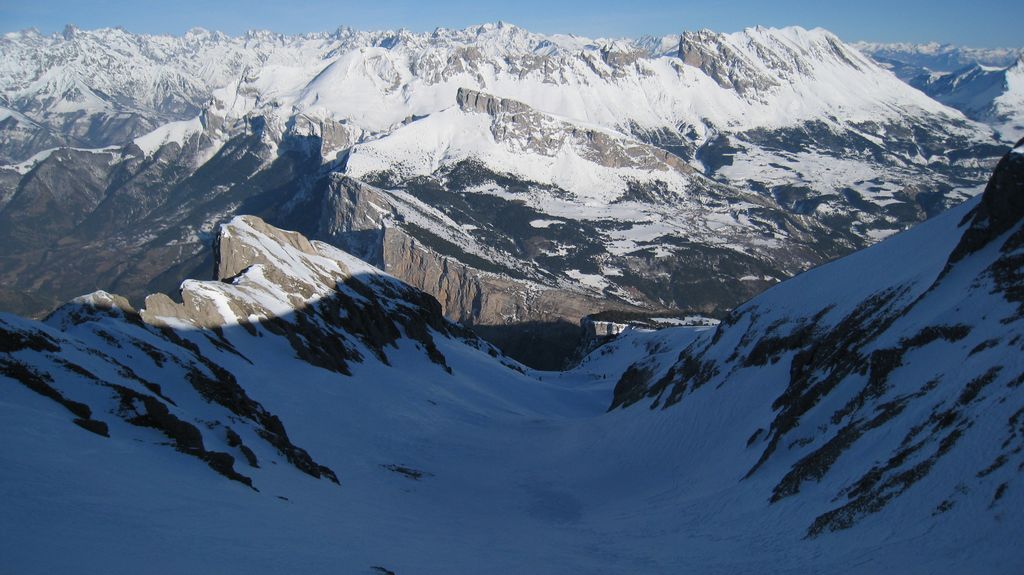 #16 Vallon de Pivallon : on va redescendre dans l Vallon de Pivallon : on va redescendre dans l'ombre pendant que les Ecrins sont au soleil