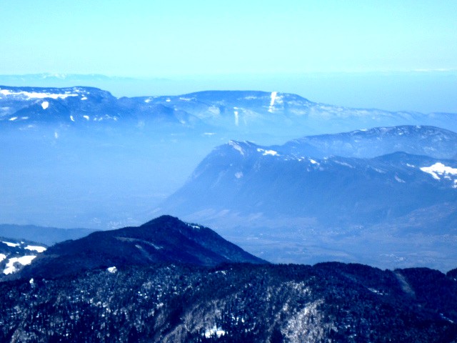 #4 Vallée de Chambéry : Vu du sommet de Pointe de Combe Bronsin Vallée de Chambéry : Vu du sommet de Pointe de Combe Bronsin