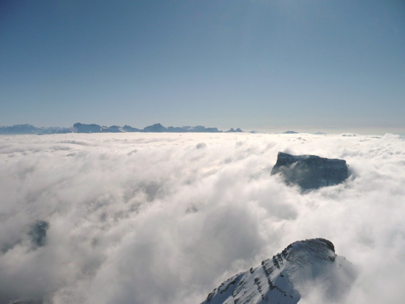 #3 vue sur le Mont Aiguille : par contre le paysage est toujours aussi grandiose sauf que là il fallait faire preuve d vue sur le Mont Aiguille : par contre le paysage est toujours aussi grandiose sauf que là il fallait faire preuve d'imagination ou attendre que le voile se dissipe.