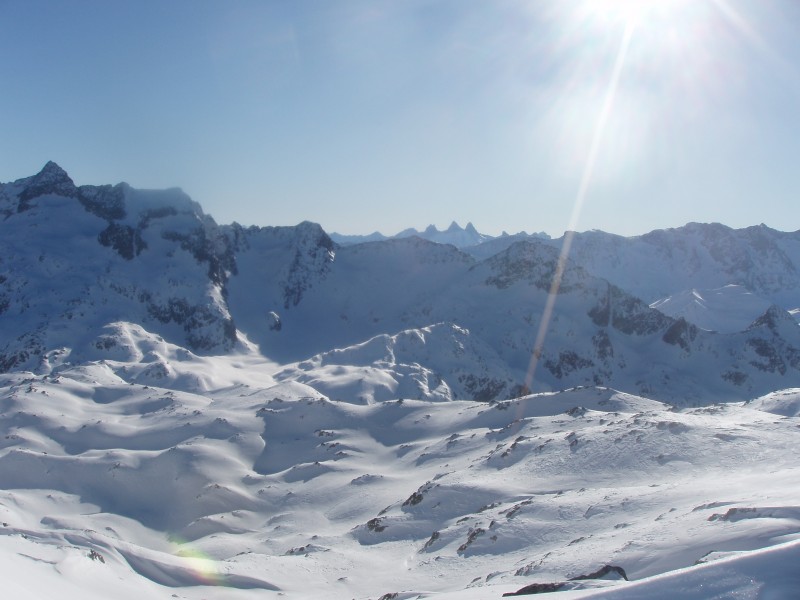 #5 les aiguilles : une petite dédicace a FAN.
etendard, alpes d les aiguilles : une petite dédicace a FAN.
etendard, alpes d'huez