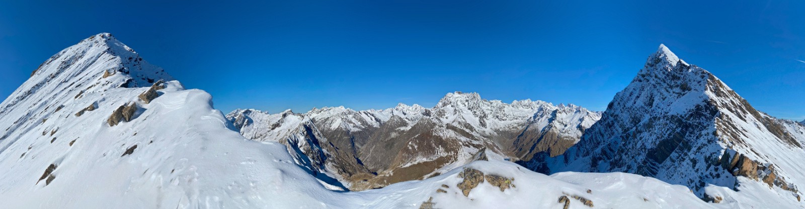 #6 Panorama toujours aussi beau depuis le col Panorama toujours aussi beau depuis le col