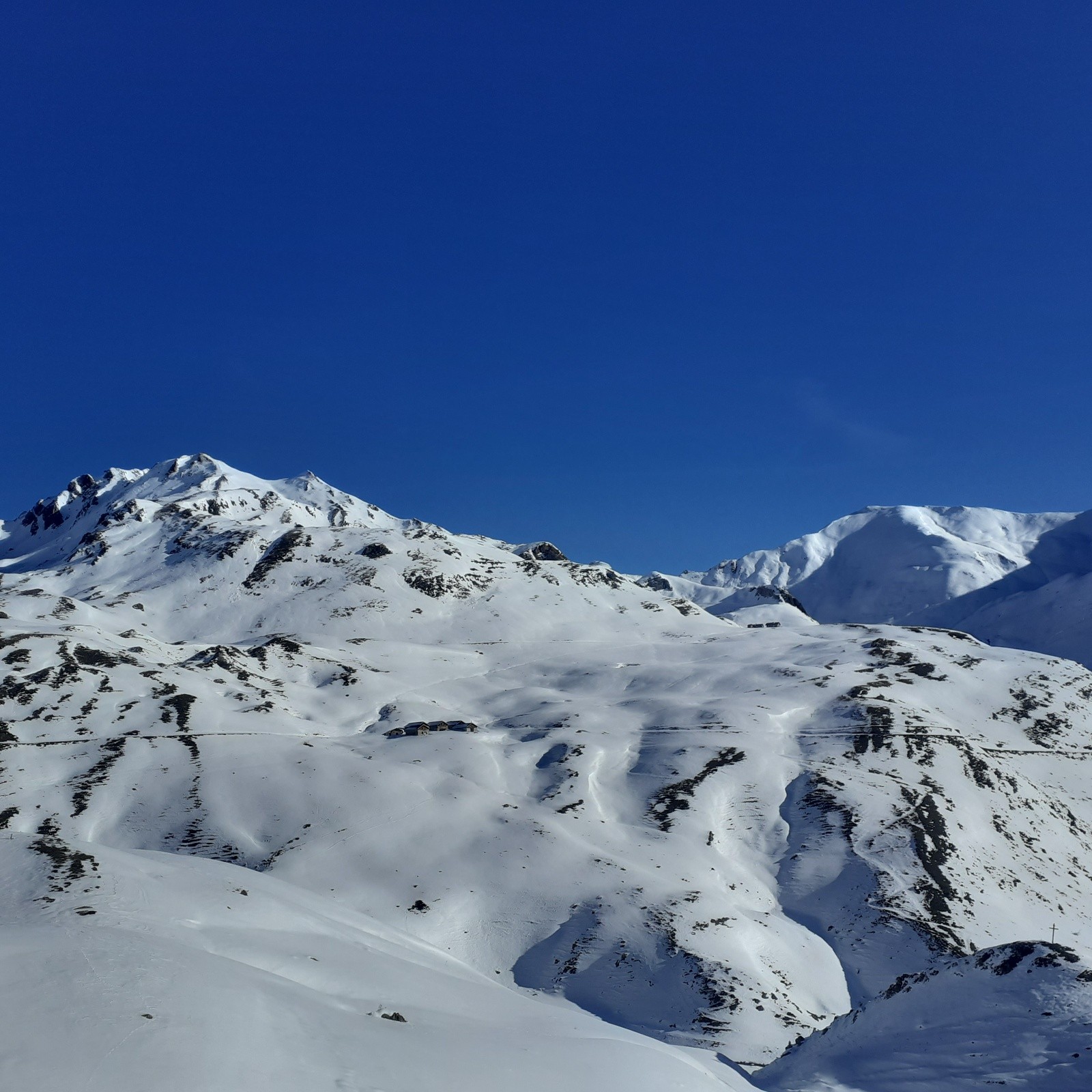 #1 Au dessus de la Pesée au départ Au dessus de la Pesée au départ