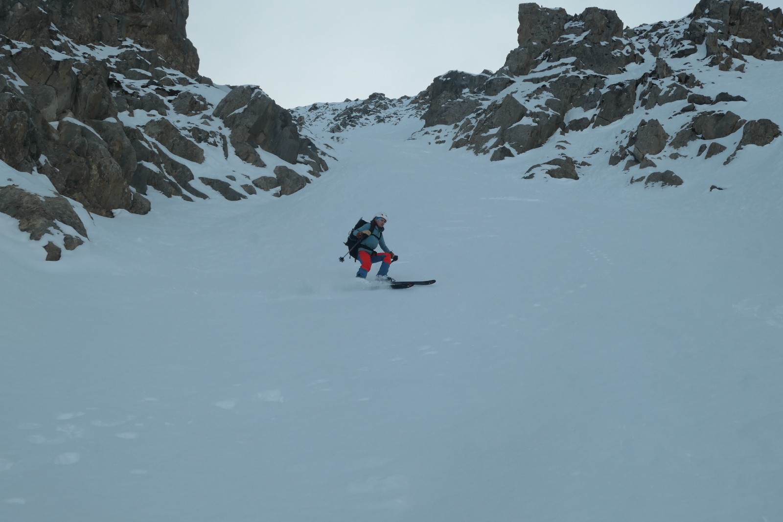 #16 Dans le couloir de sortie Dans le couloir de sortie