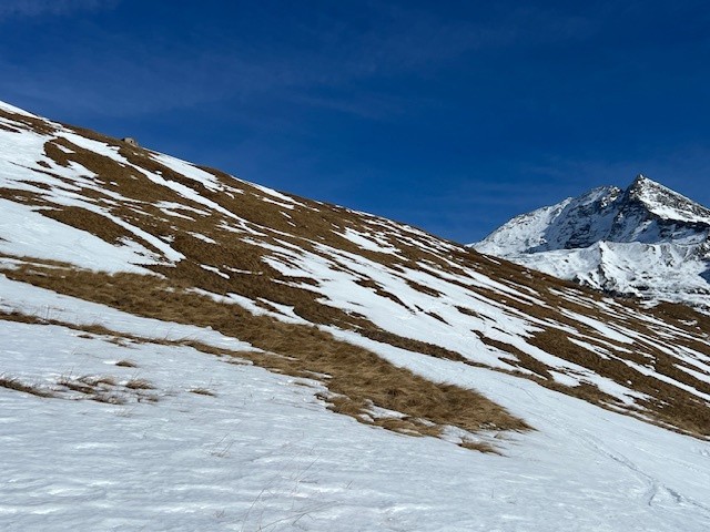 #4 peu de neige sur le bas peu de neige sur le bas
