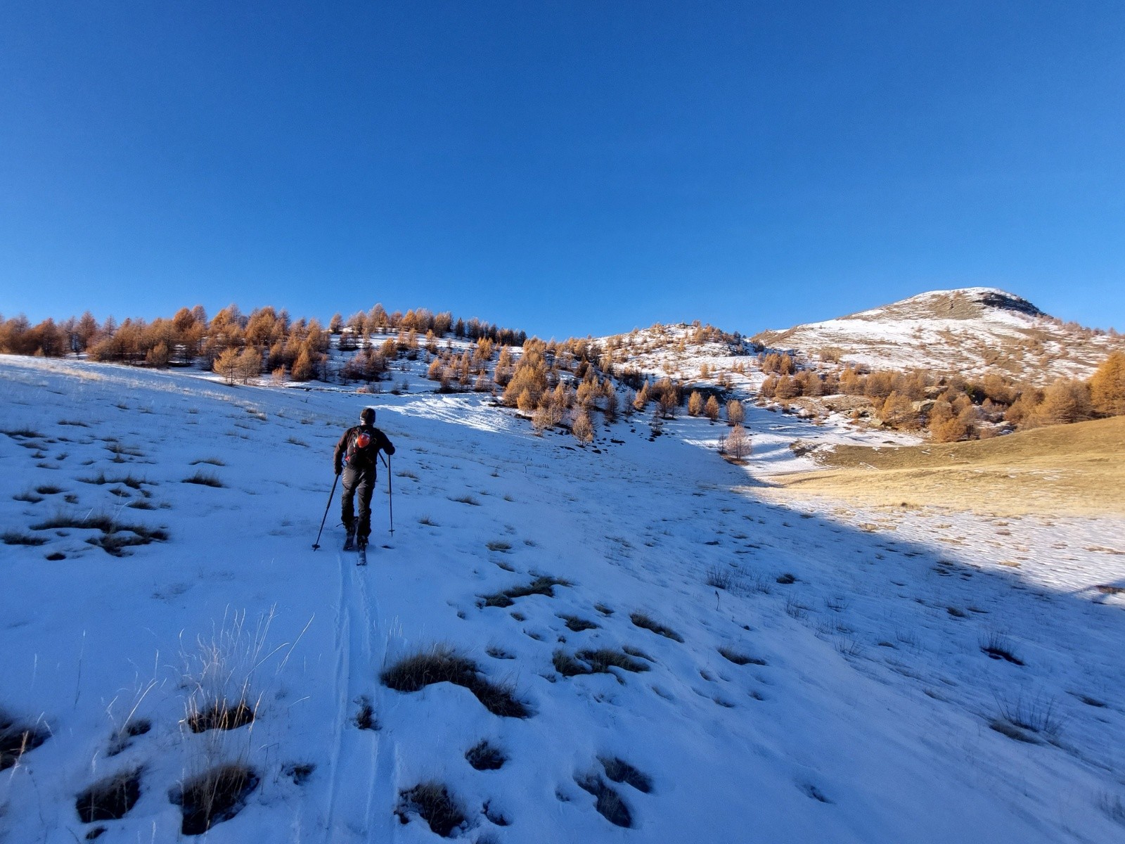 #1 Vers 2300m pas grand chose maIs ça porte Vers 2300m pas grand chose maIs ça porte
