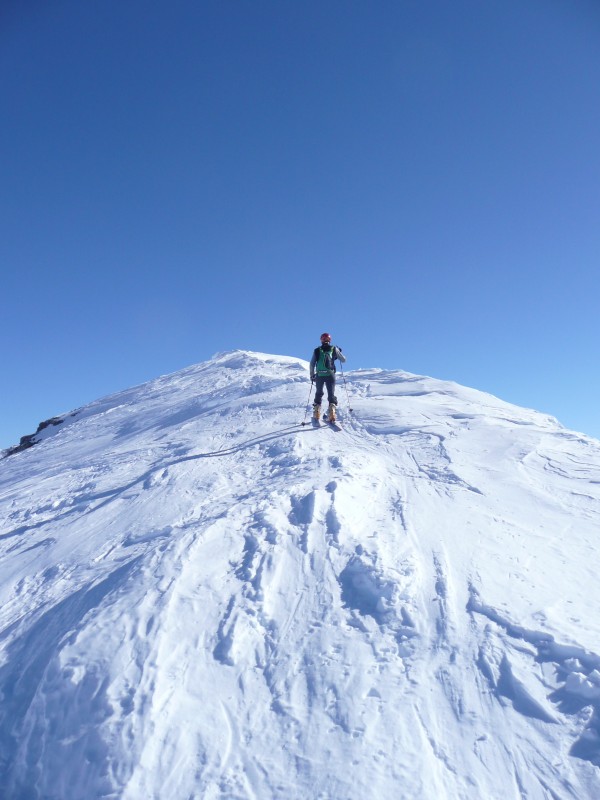 En route vers le sommet : Le sommet se termine sans pb à ski
