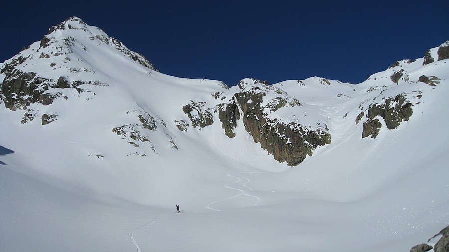 #1 Descente du col de la Croix : ça commence sous le soleil et avec la poudre ! Descente du col de la Croix : ça commence sous le soleil et avec la poudre !