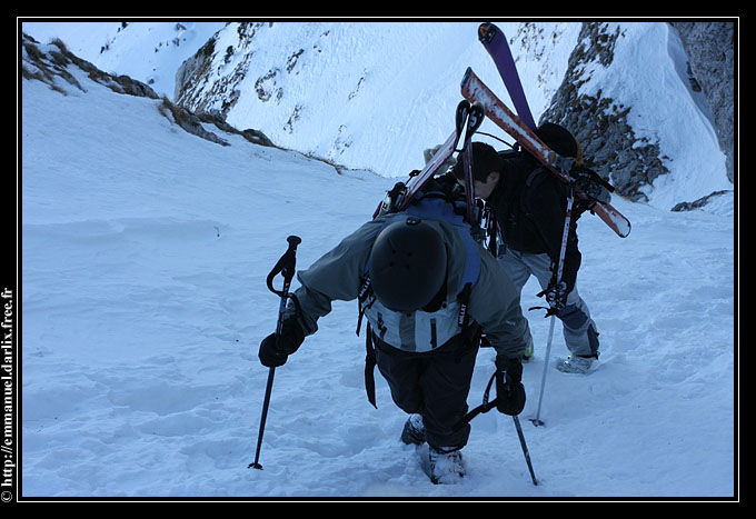 A la montée du couloir