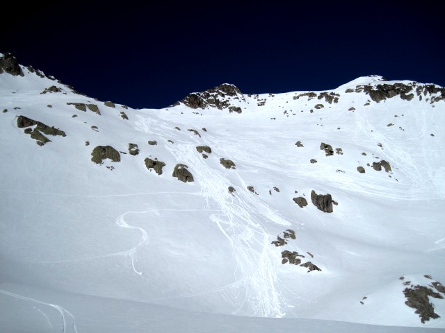 #5 Col de Montarlier : la trace du skieur provoque de gros barouleaux Col de Montarlier : la trace du skieur provoque de gros barouleaux
